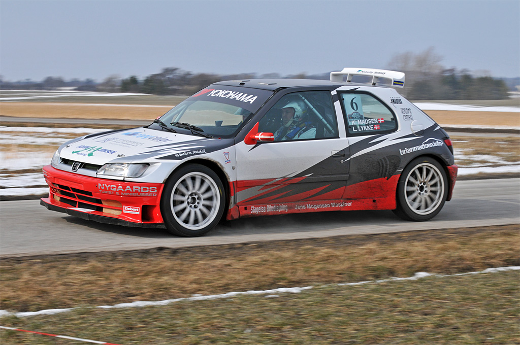 Maxien i aktion ved rallytesten i Nykøbing Falster
(Foto: Viggo Johansen)
